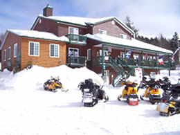 raid motoneige - Le sentier de neige