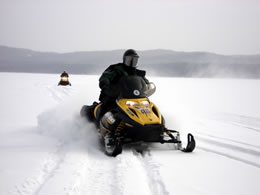 raid motoneige - Le sentier de neige